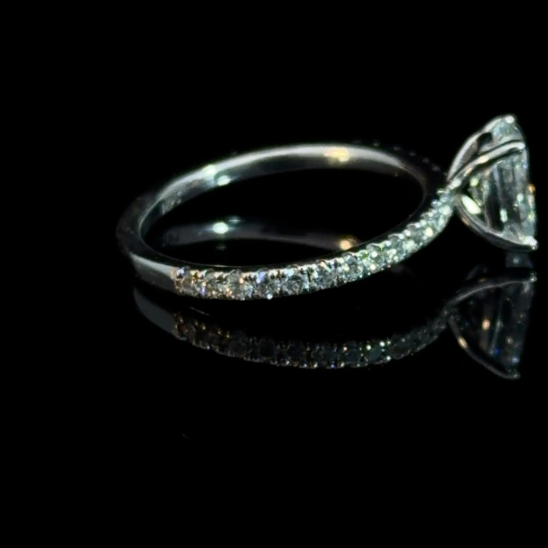1.09 CT Oval Cut Lab Grown Diamond Engagement Ring | D/VS2 | IGI Certified