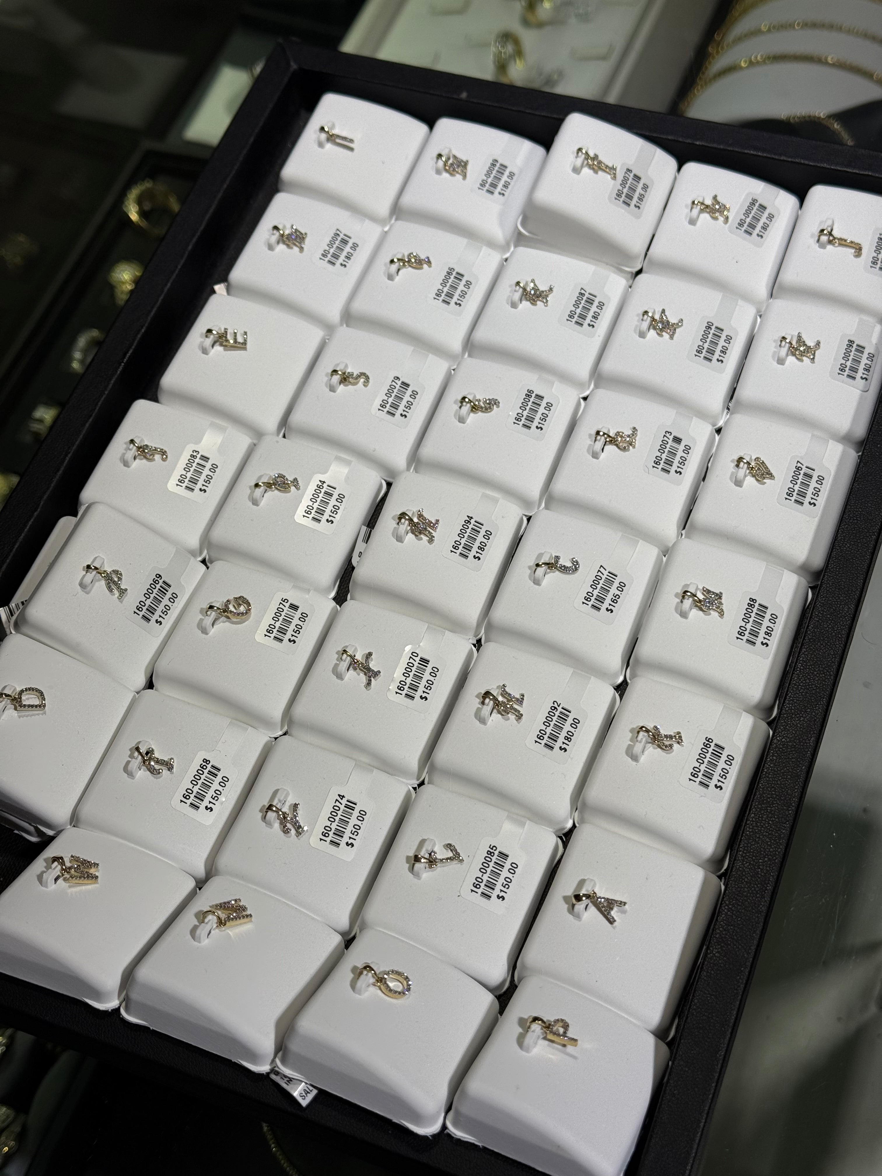 10k Gold & Diamond Initial