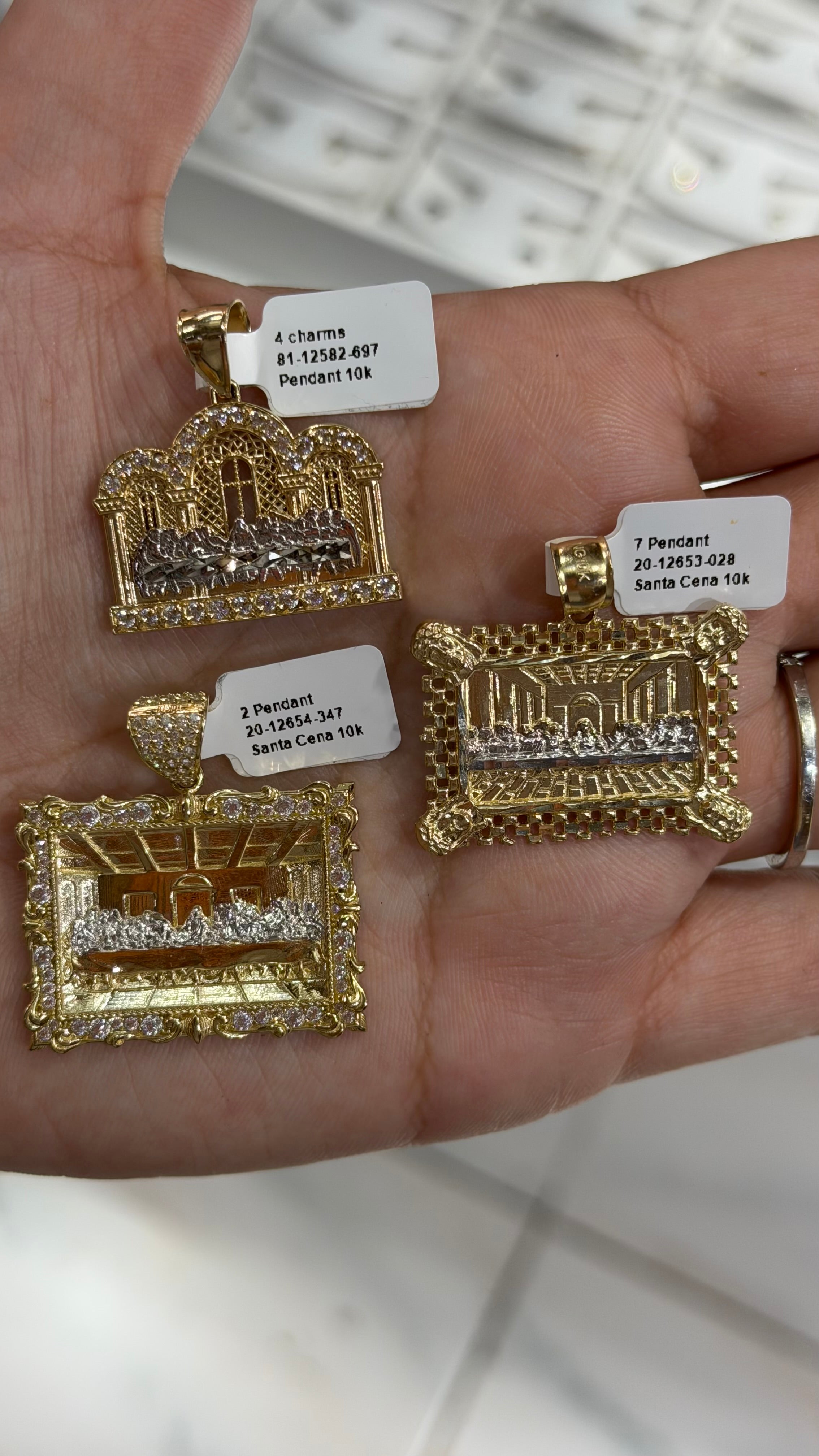 10k Gold Santa Cena Pendant