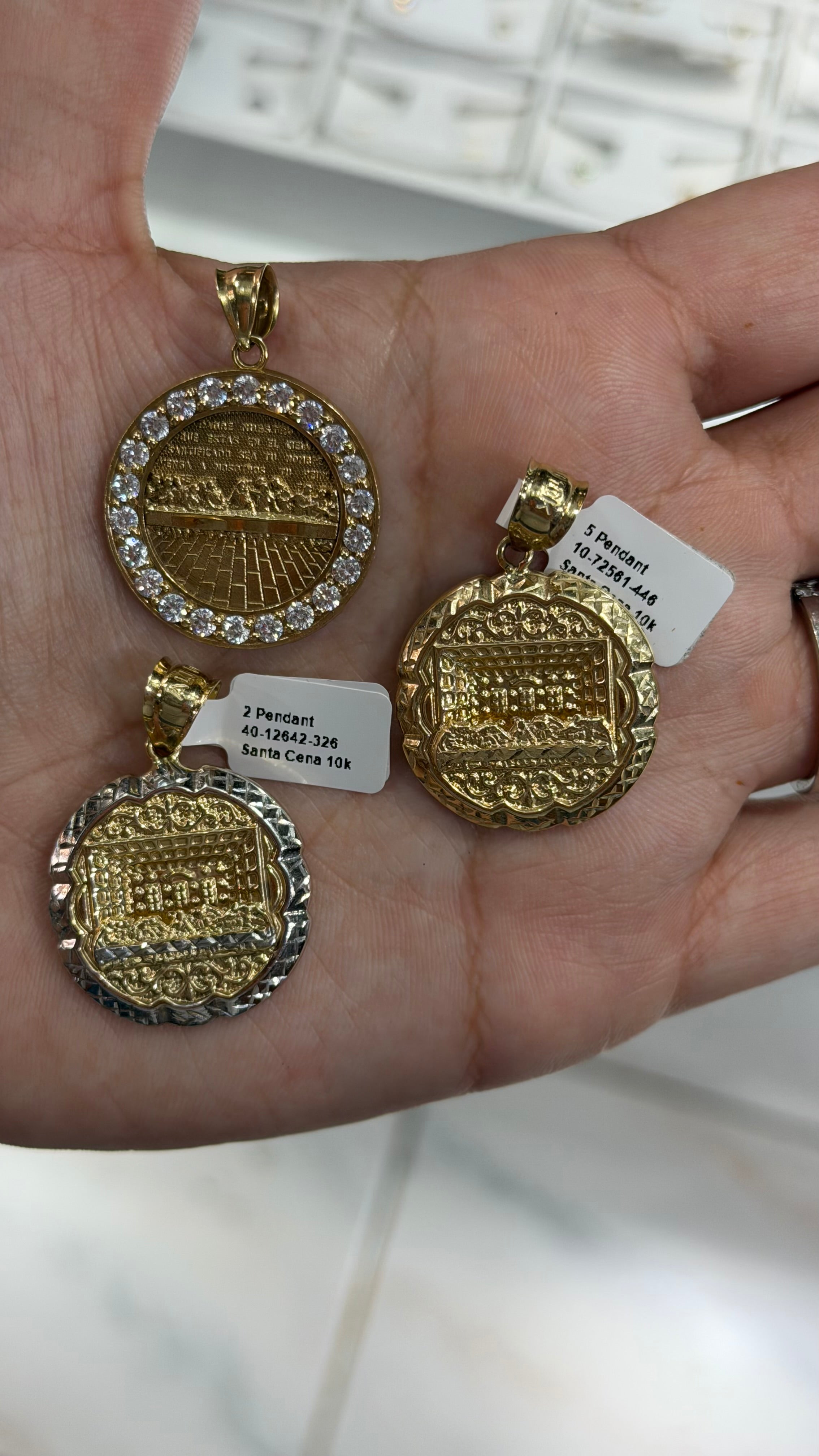 10k Gold Santa Cena Pendant