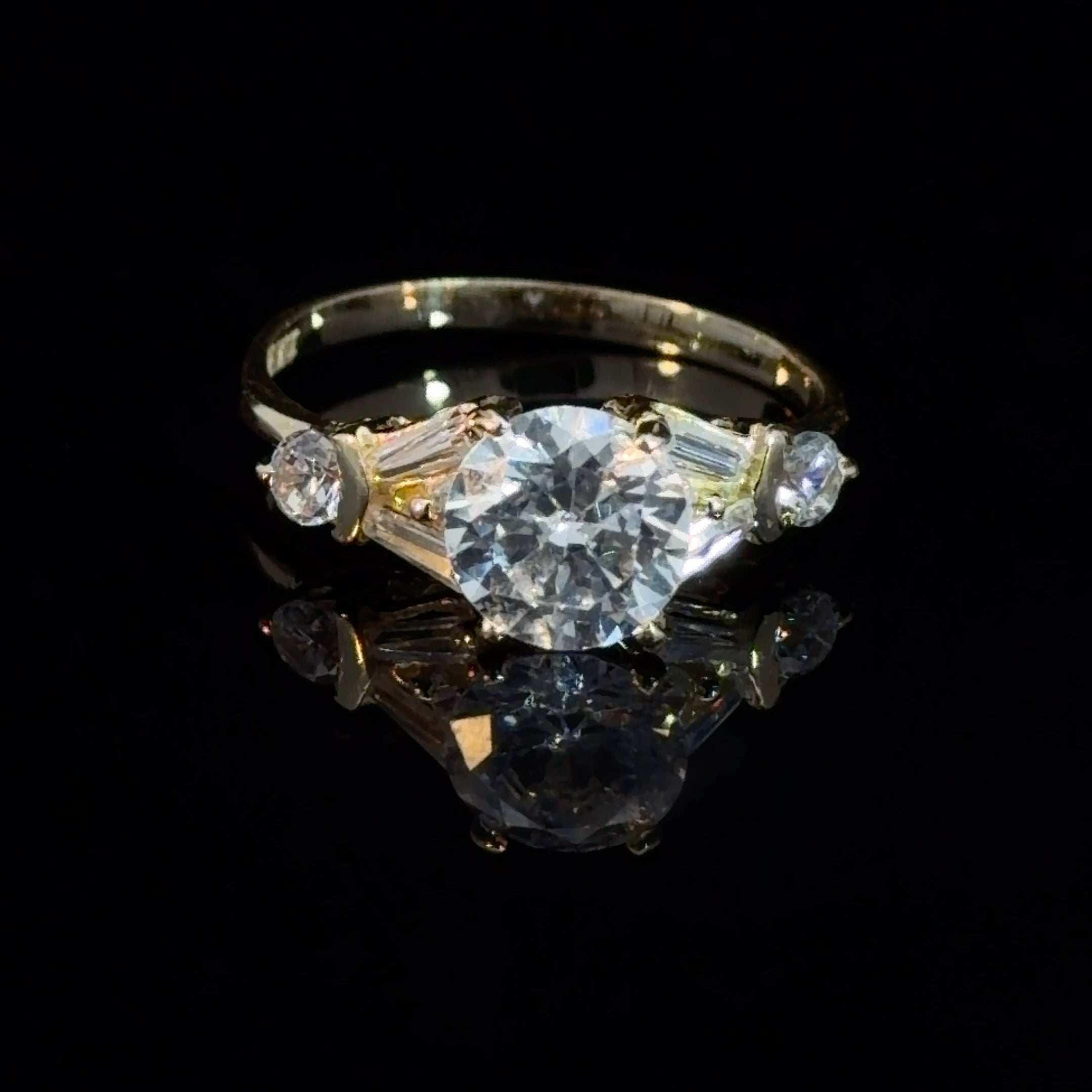 10k Gold - CZ Engagement Ring / StyleD