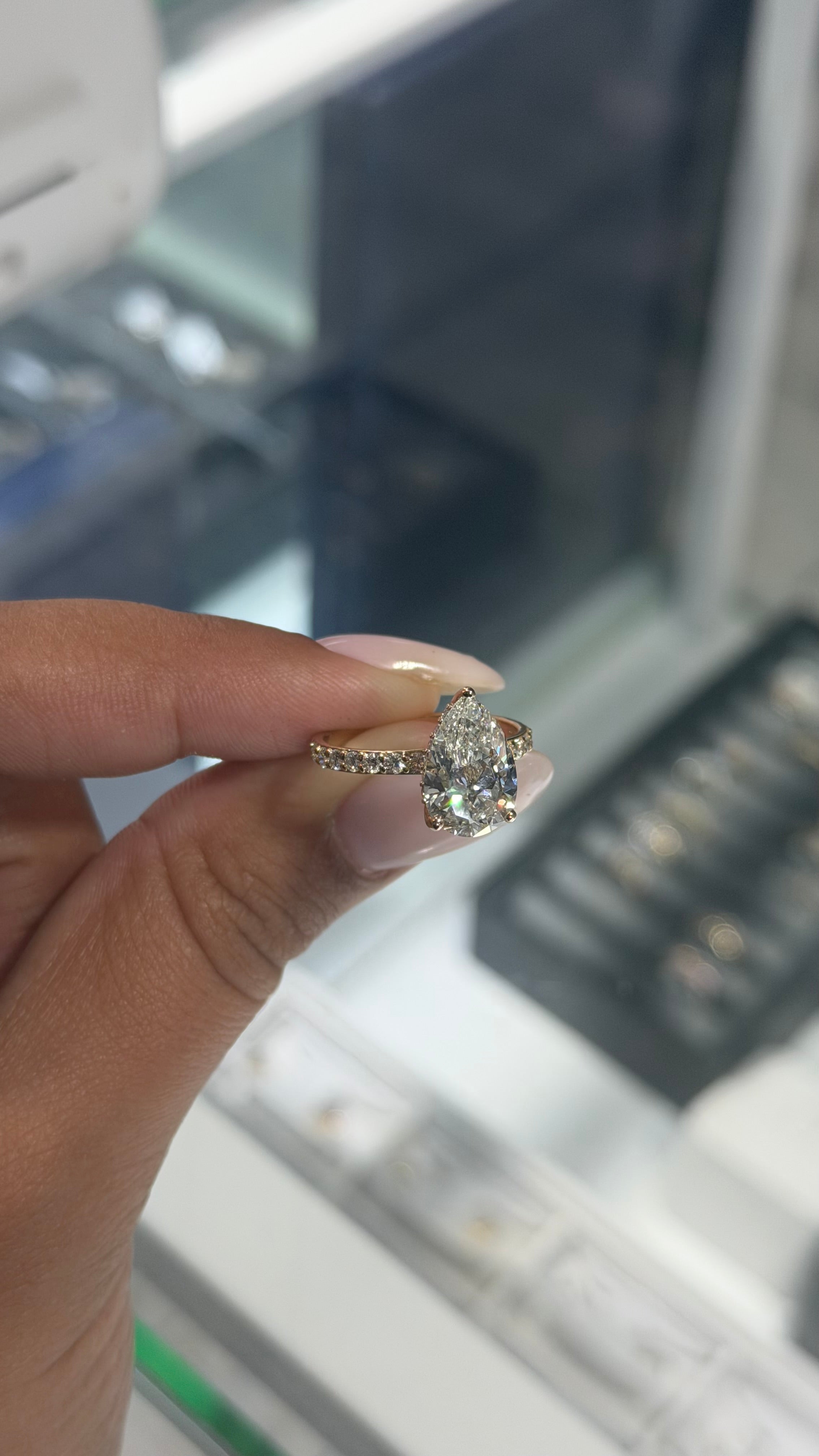 3CT Pear Lab-Grown Diamond