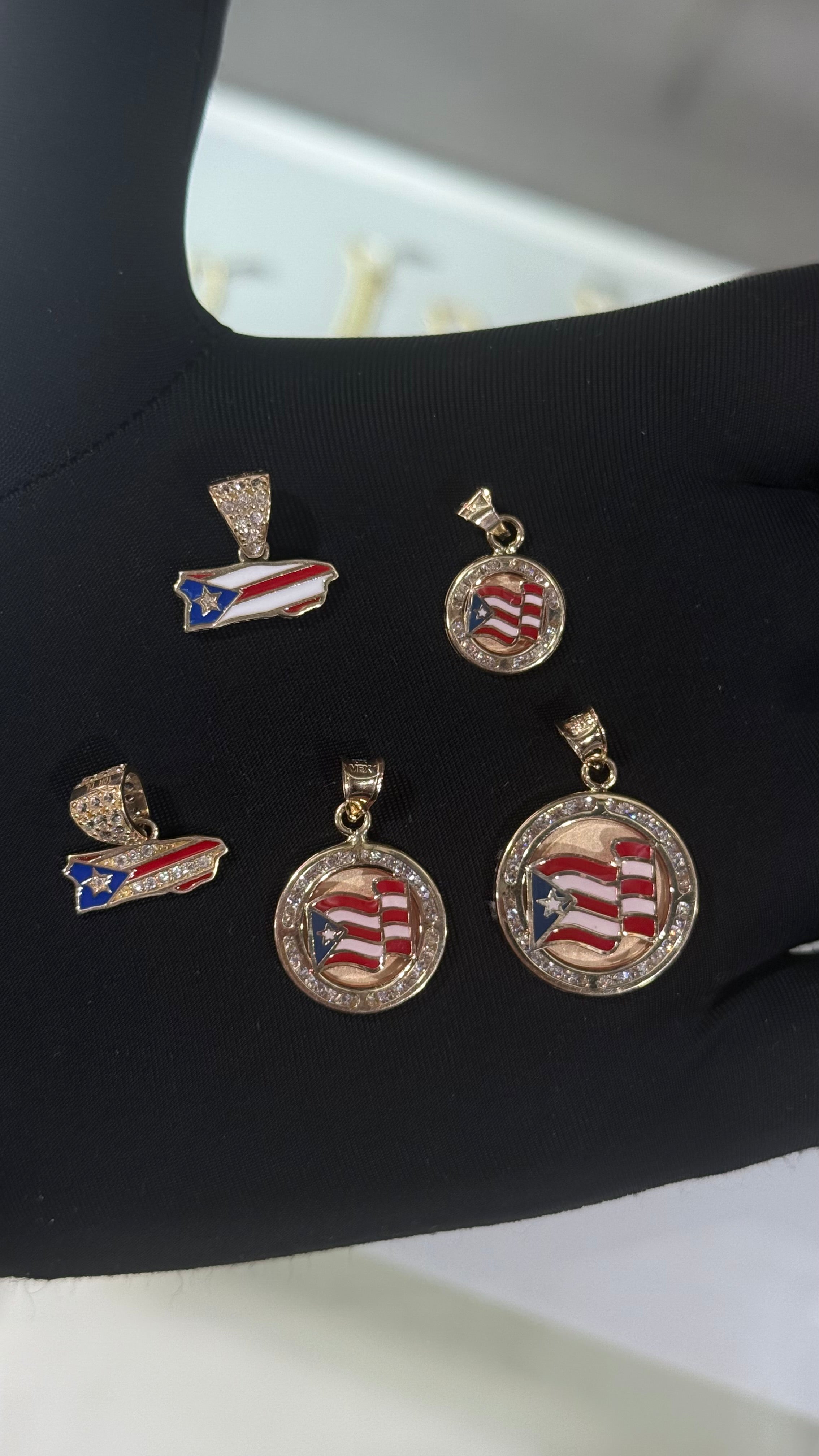 10k Gold - Puerto Rico Pendant