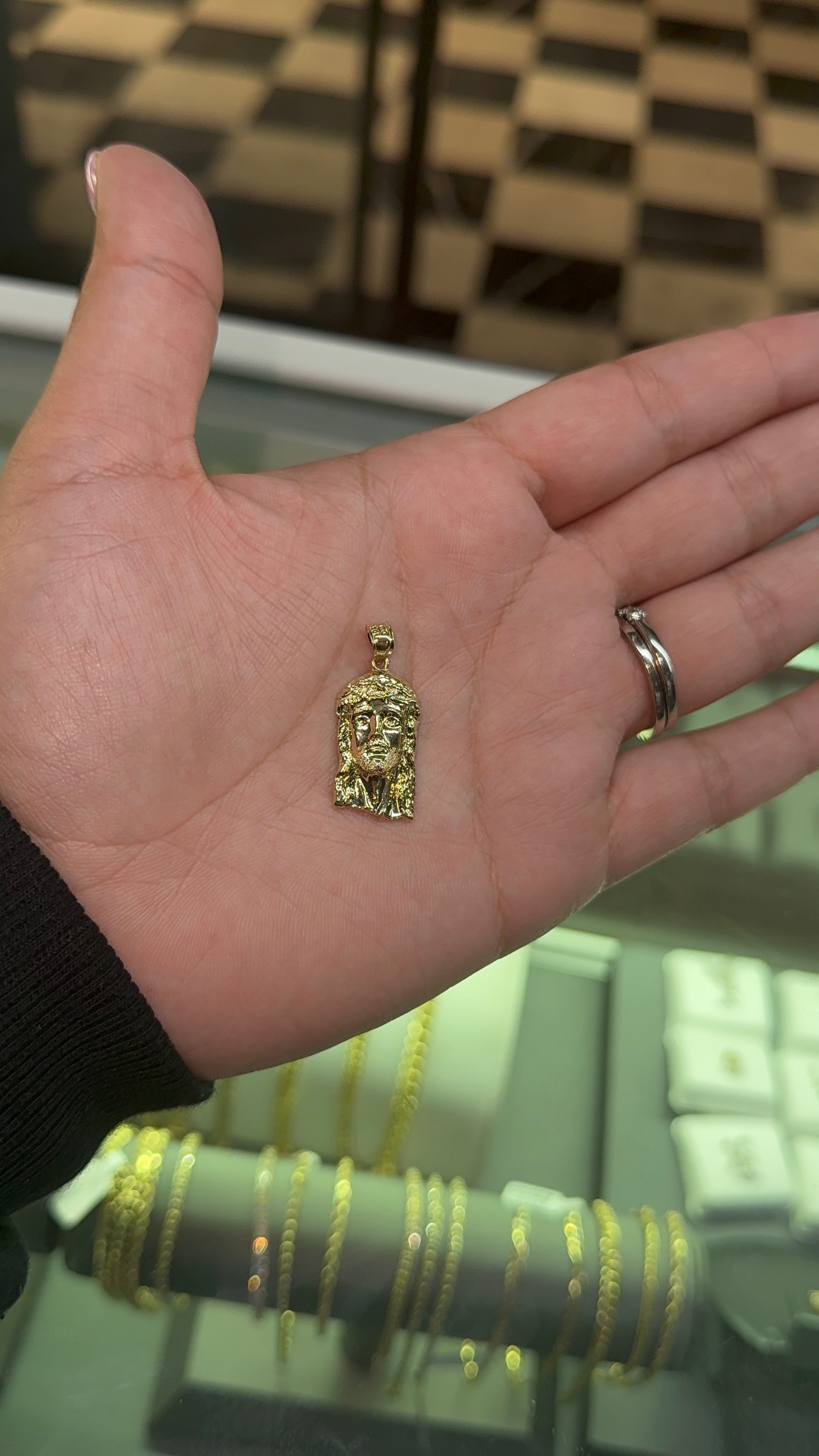 10k Gold - Jesus Pendant