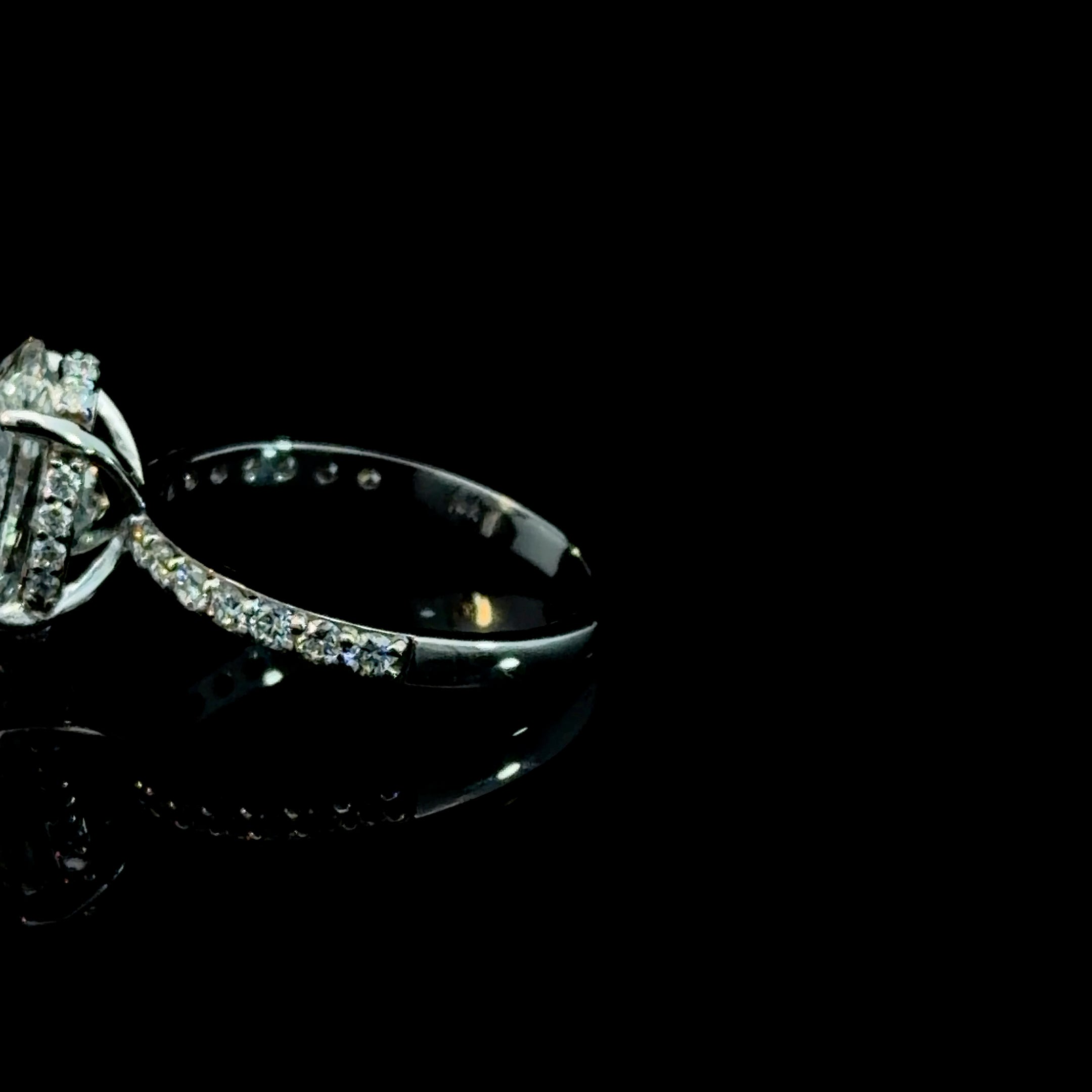 4.02ct Oval Lab Grown Diamond Ring | E/VS2 | IGI Certified