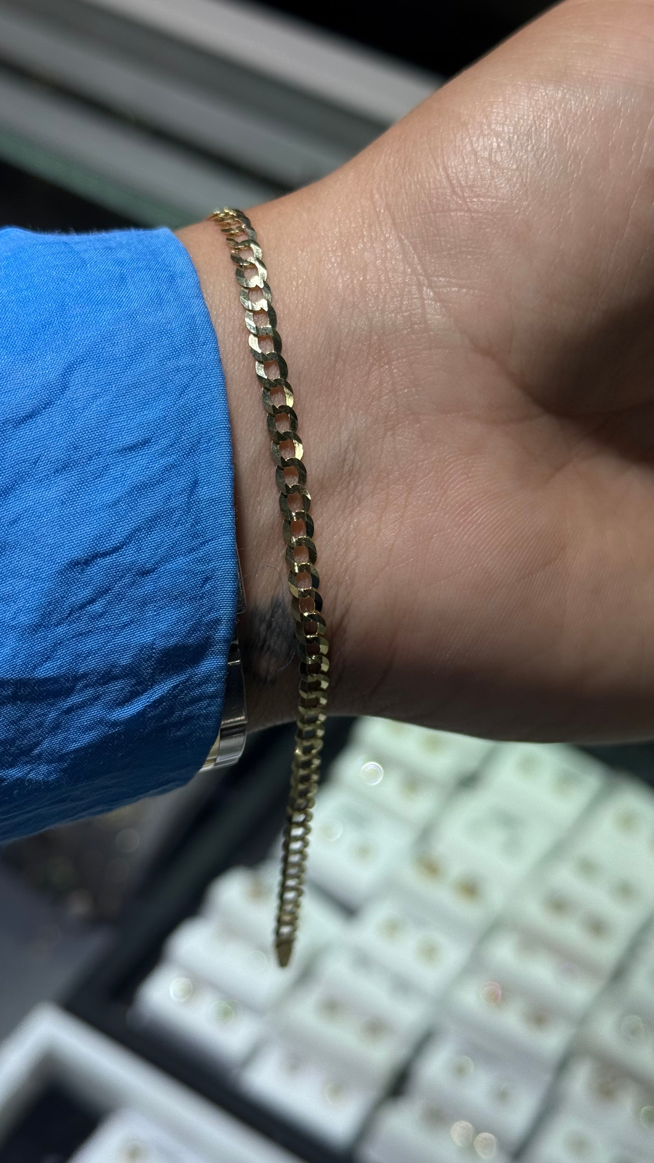 10k Solid Gold - 3.7mm Flat Cuban Bracelet