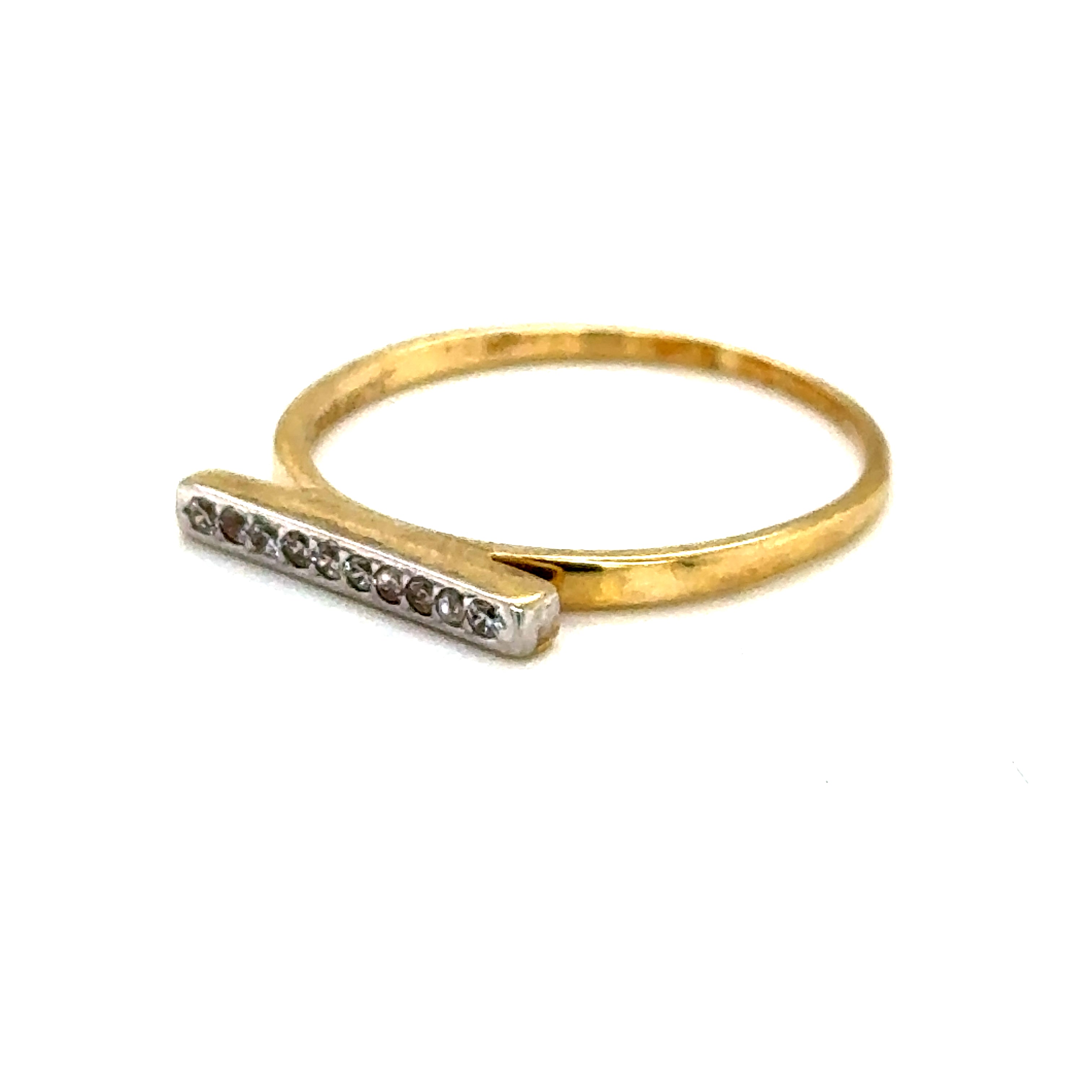 10k Gold - Cz Band Ring