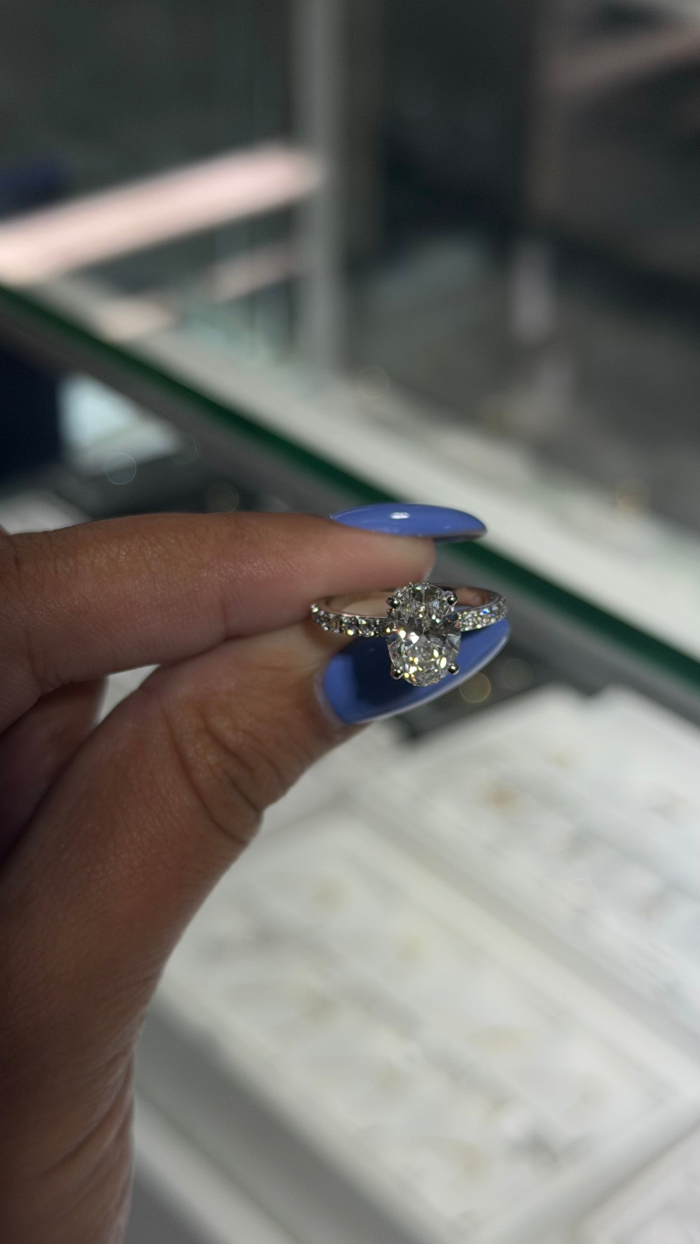 2.05ct Oval Lab Grown Diamond Ring | F/VS2 | IGI Certified