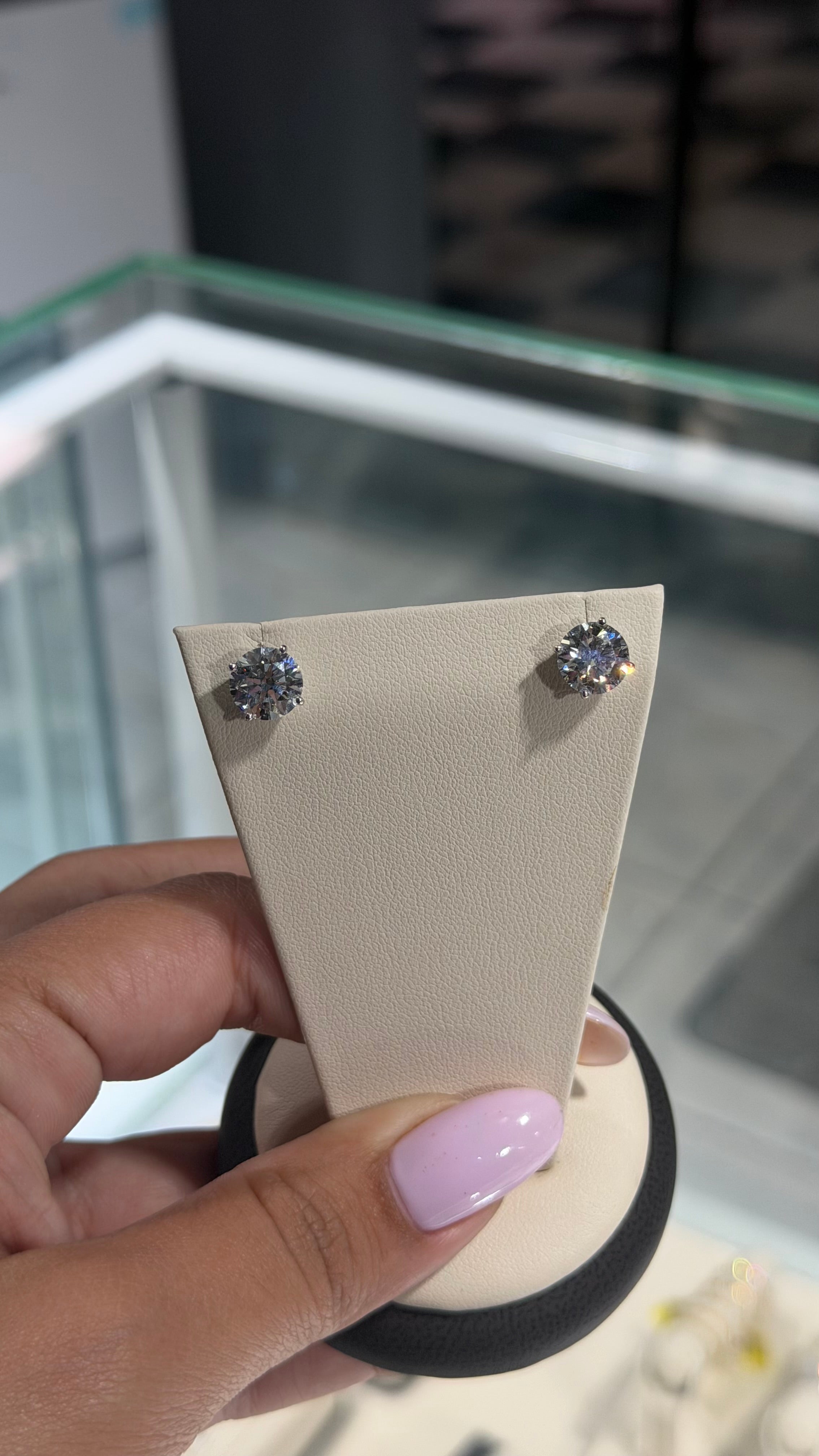 4CTW Round Lab Diamond Studs