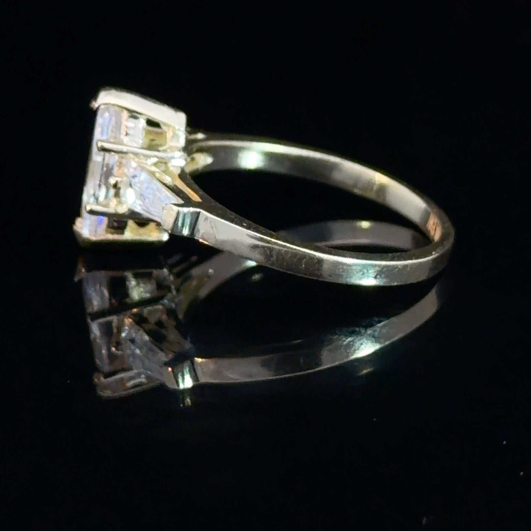 10k Gold - CZ Engagement Ring / StyleE