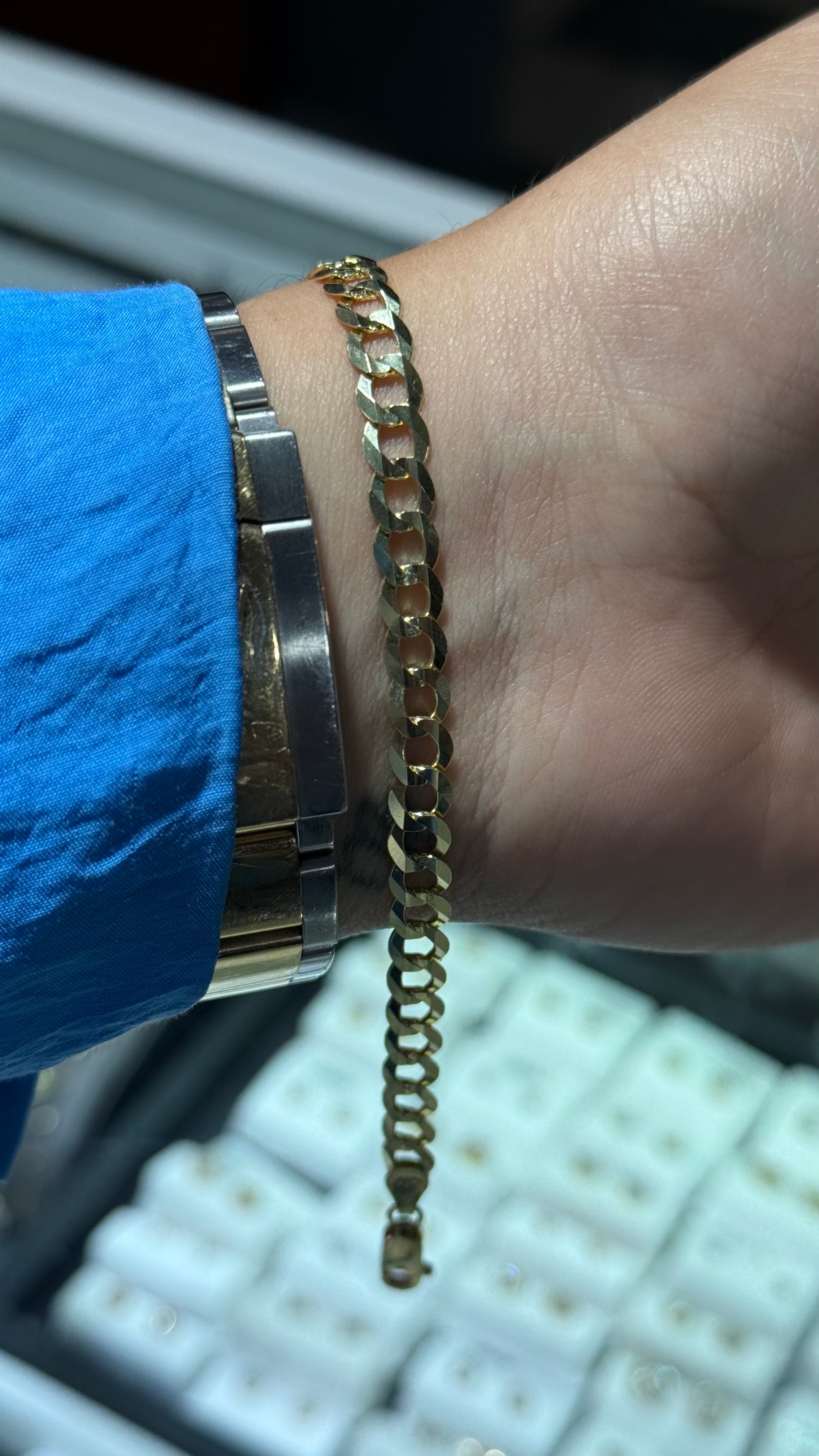 10k Solid Gold - 5.7mm Flat Cuban Bracelet