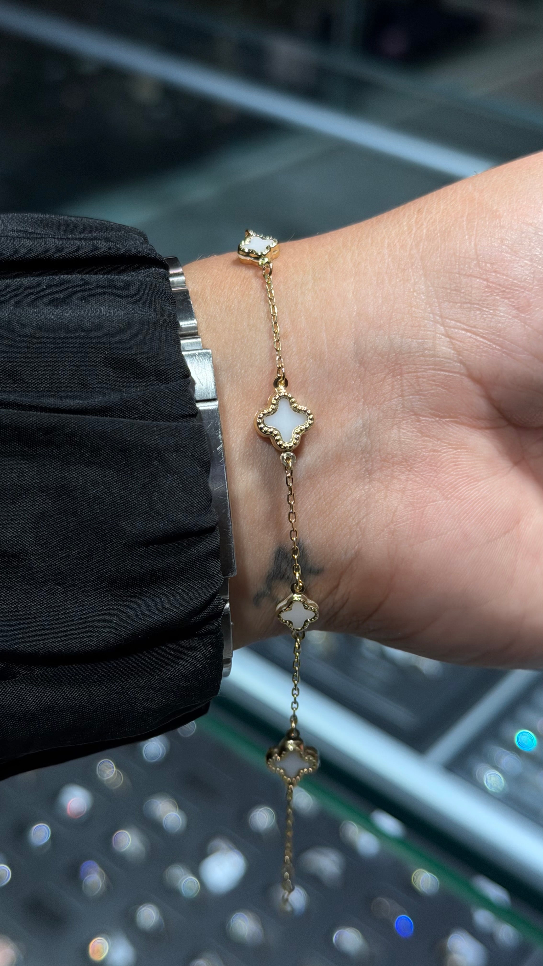 14k Gold - Small Mother Pearl Bracelet