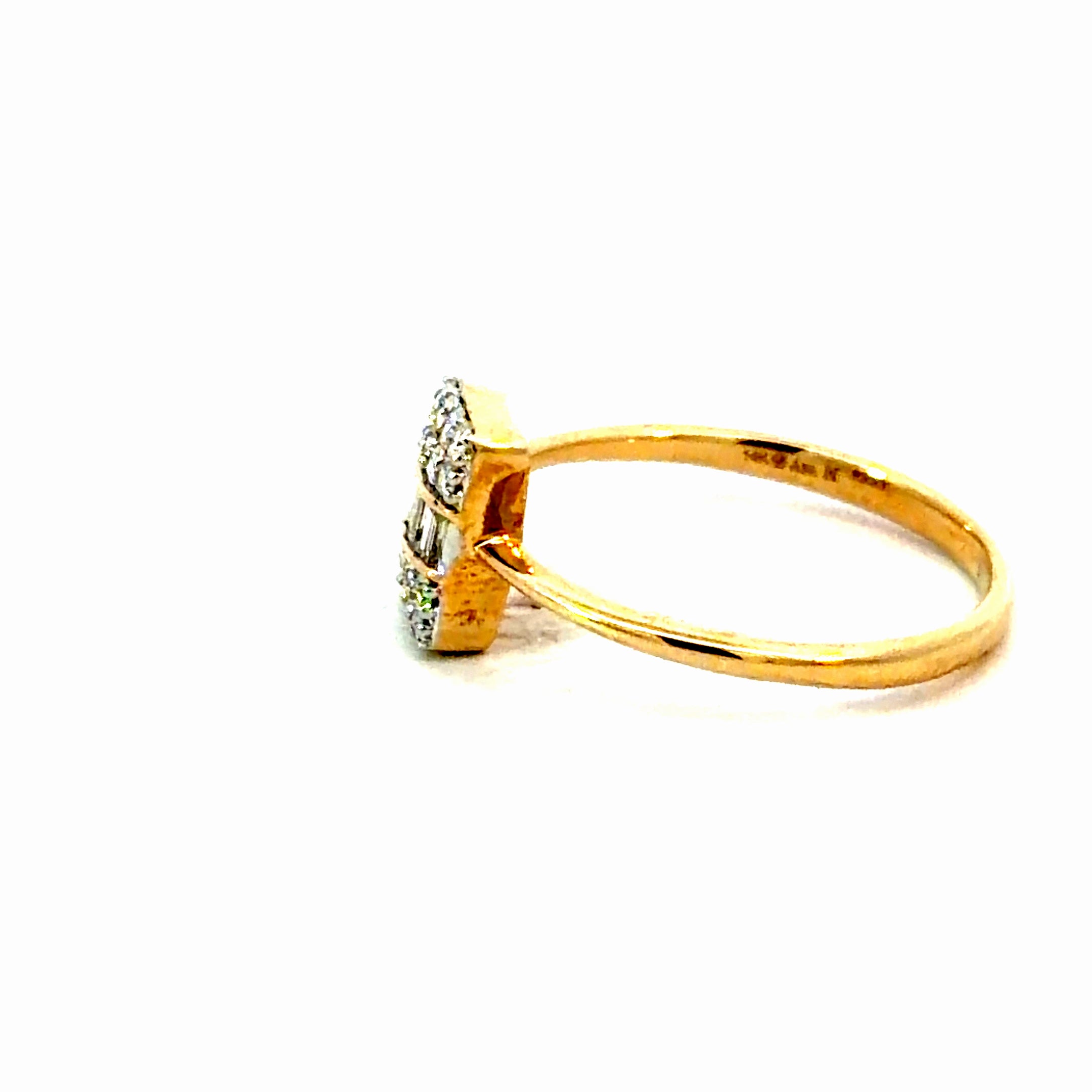 10k Gold & Diamonds Ring