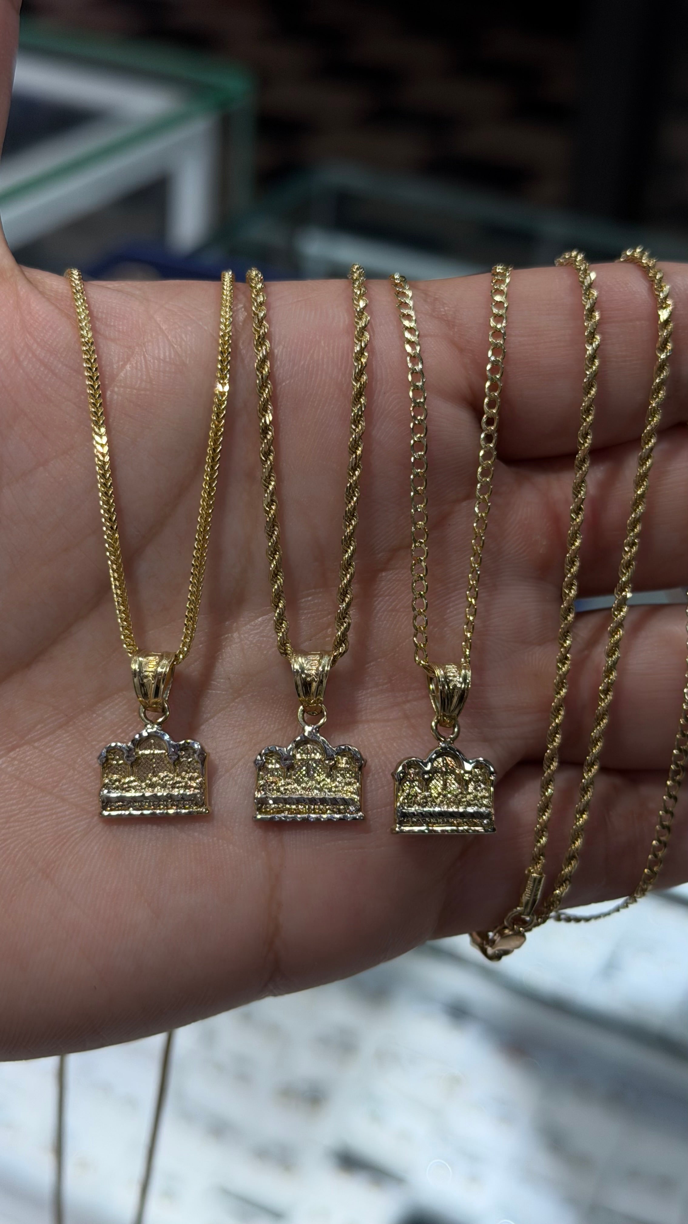 10k Gold Set - 1.5mm Franco Chain + Pendant