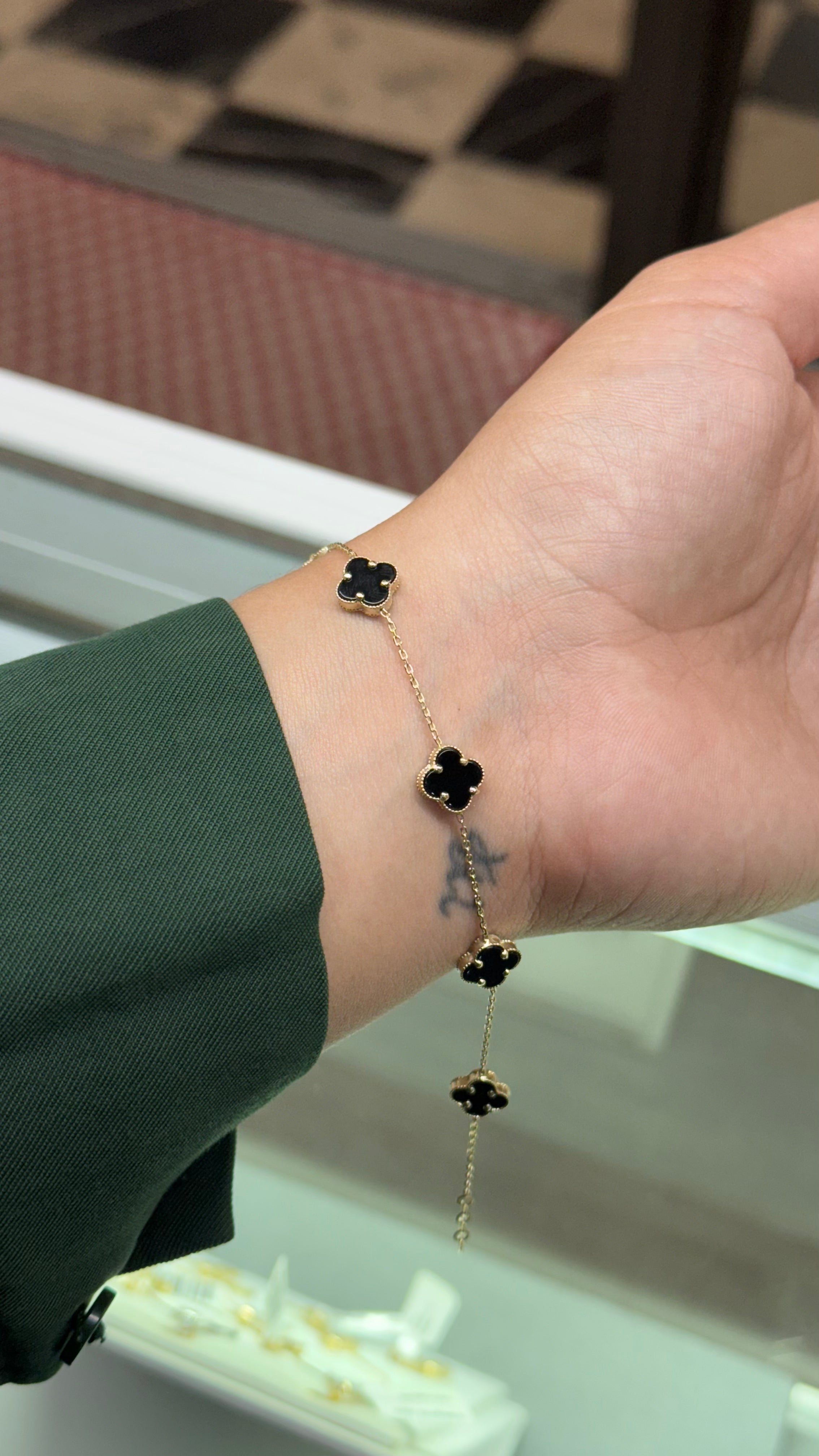 14k Gold - Small Onyx Clover Bracelet