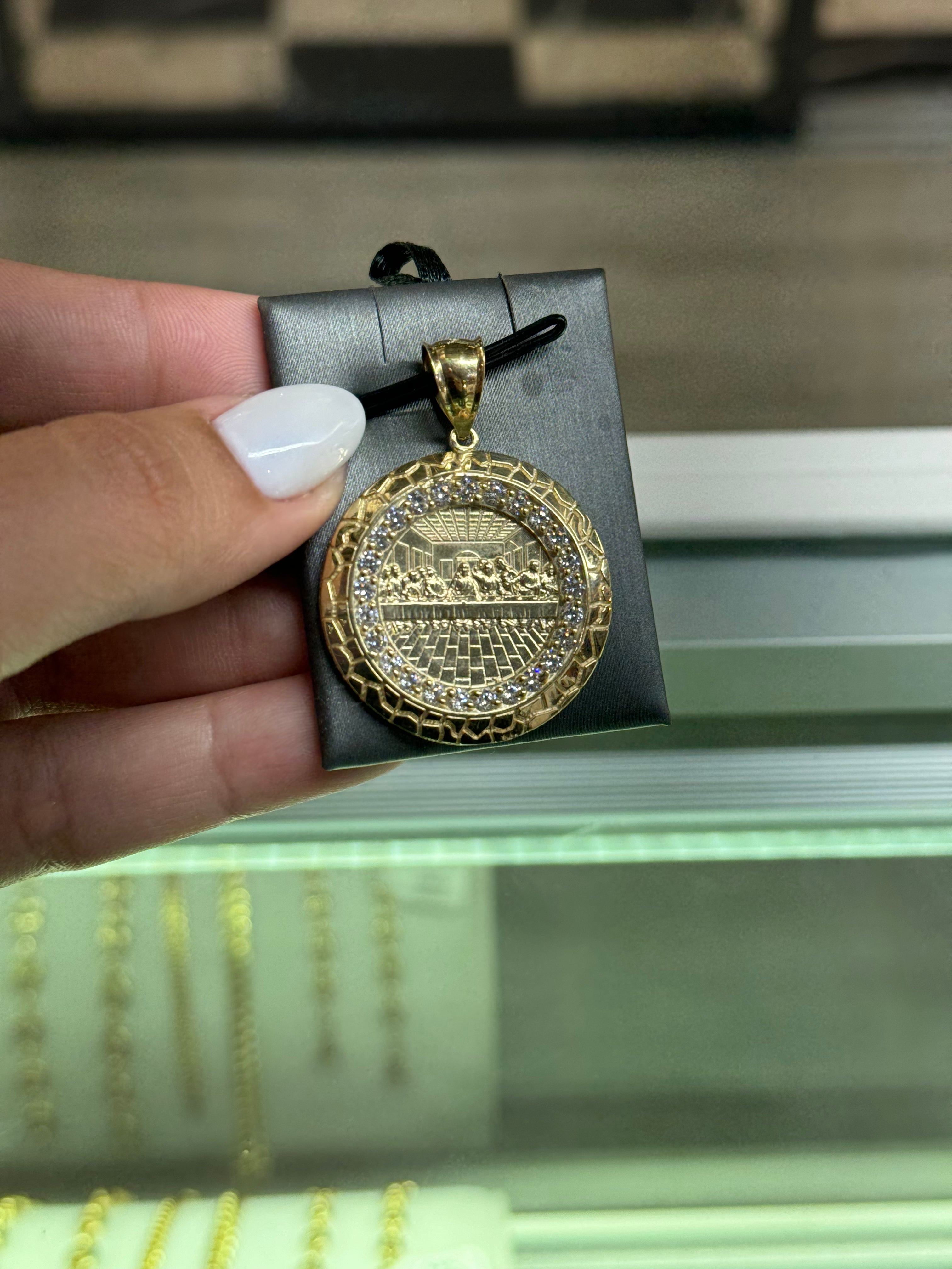 10k Gold - Santa Cena Pendant