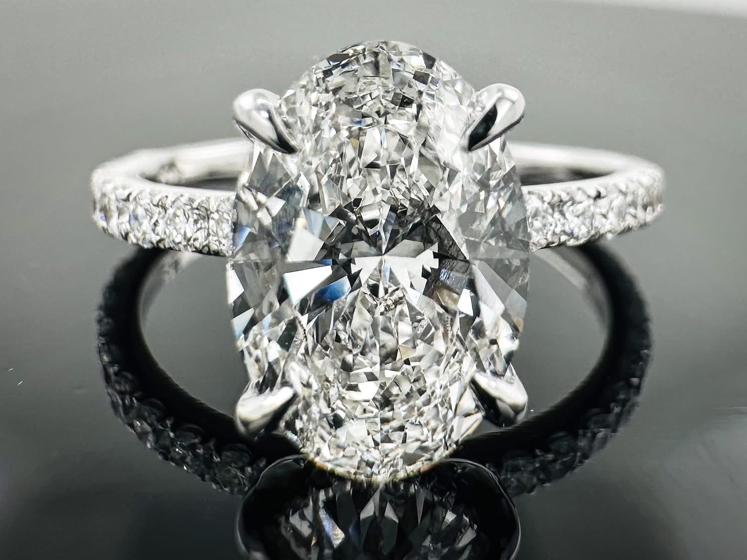 2.60 CTW Oval Cut Lab Grown Diamond Engagement Ring | 2.10 CT E/VS1 | IGI Certified | 14K Gold