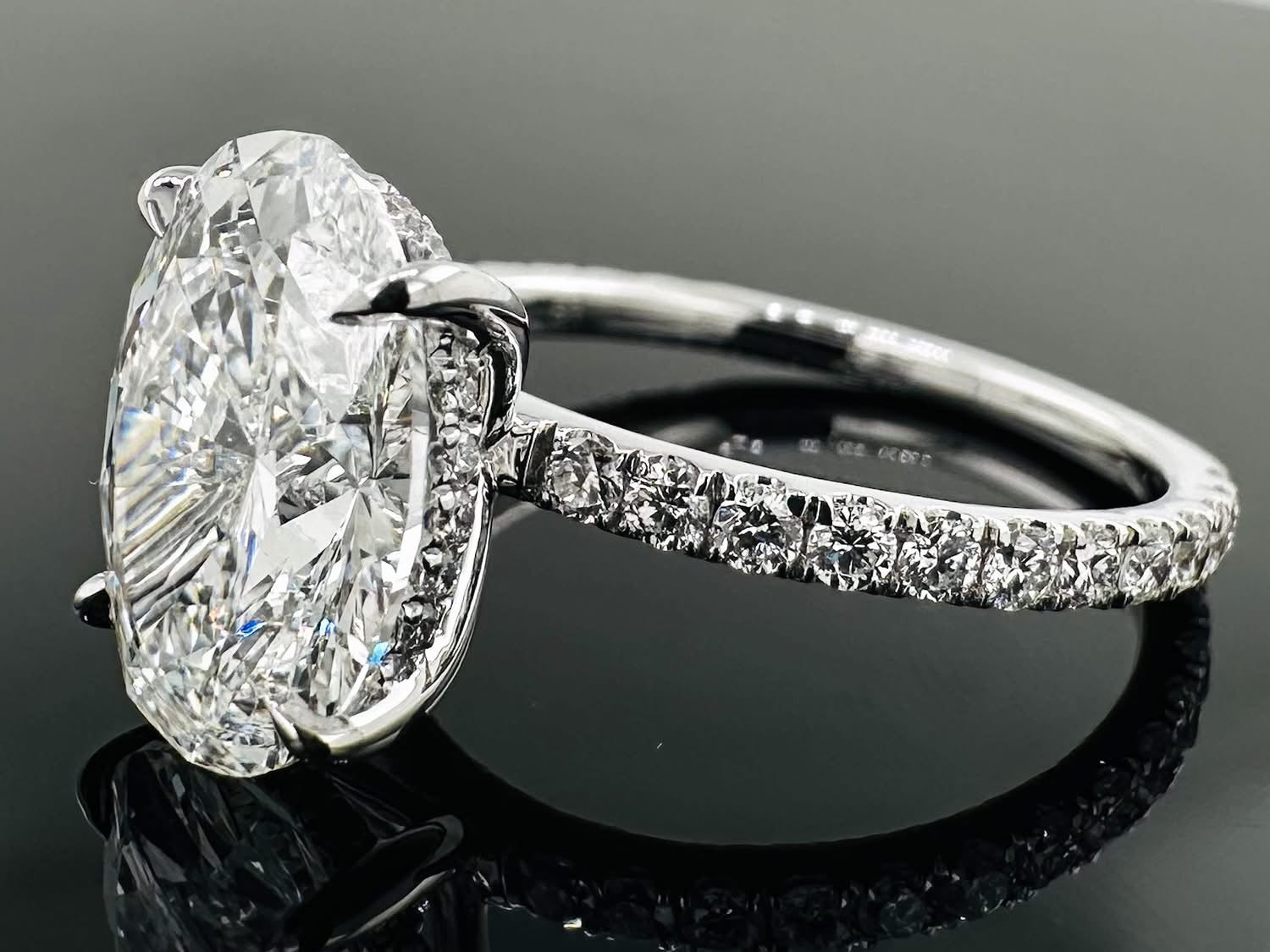 2.60 CTW Oval Cut Lab Grown Diamond Engagement Ring | 2.10 CT E/VS1 | IGI Certified | 14K Gold