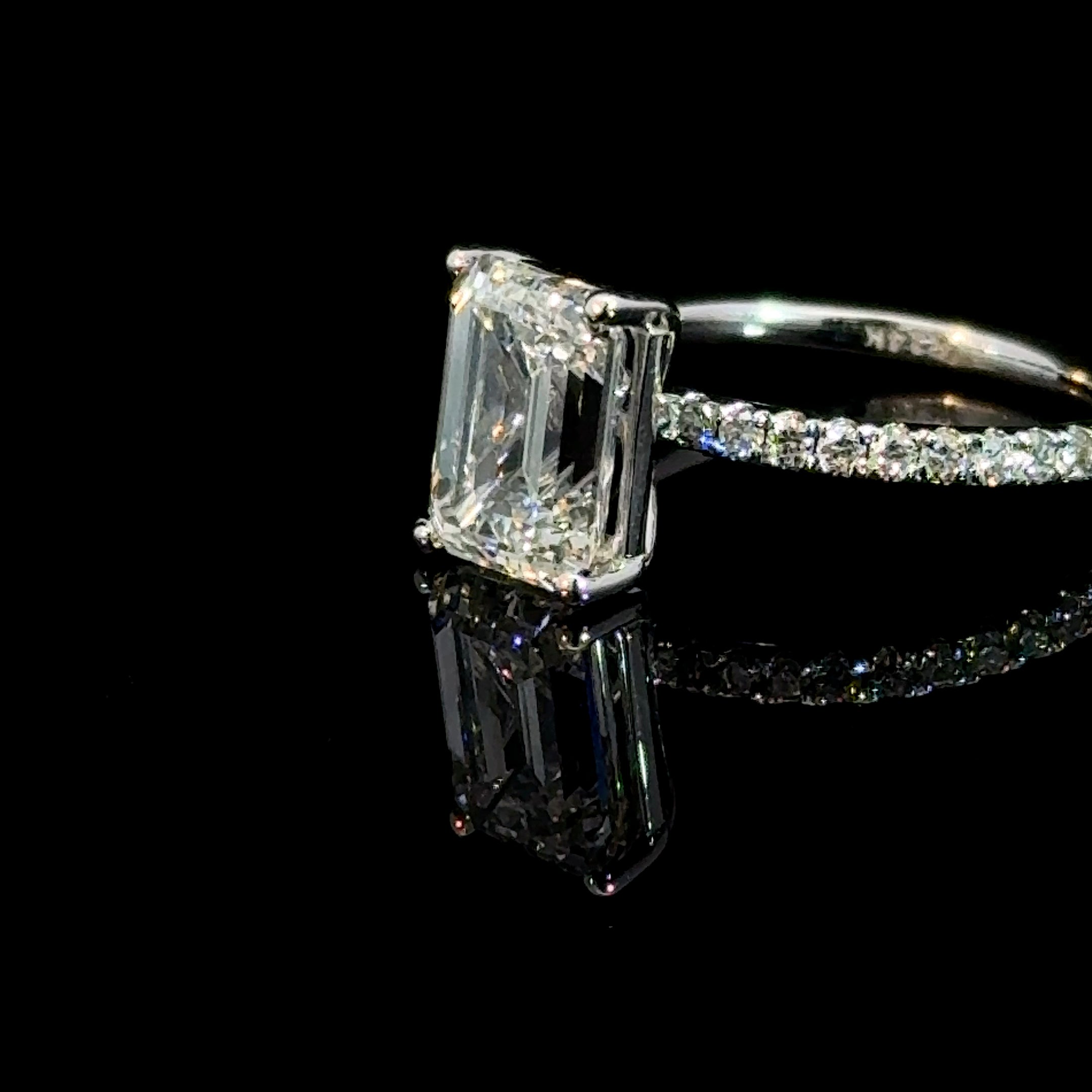 14K White Gold Emerald cut Lab Grown Diamond Engagement Ring 3.08 CT E VS2 IGI Certified