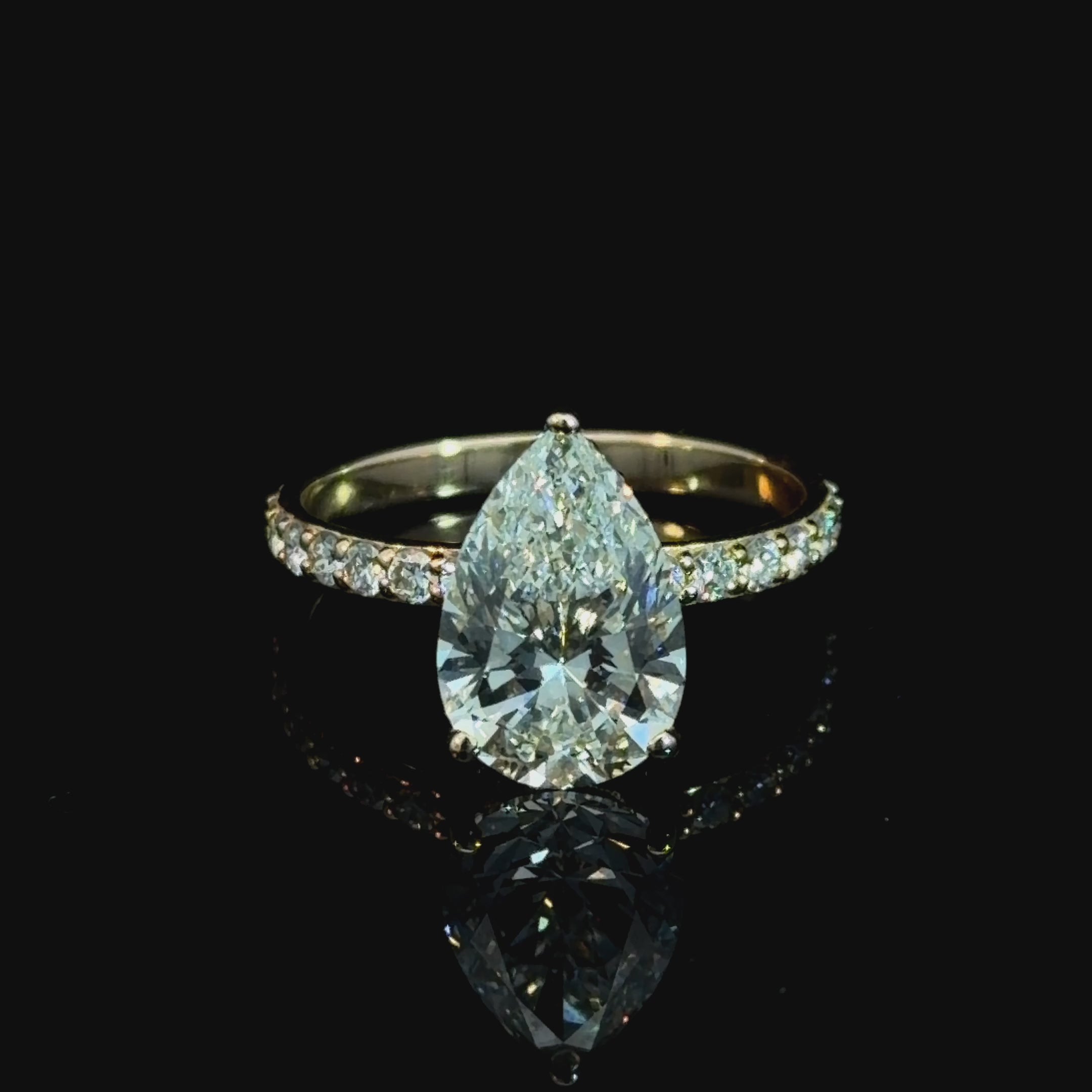 3CT Pear Lab-Grown Diamond