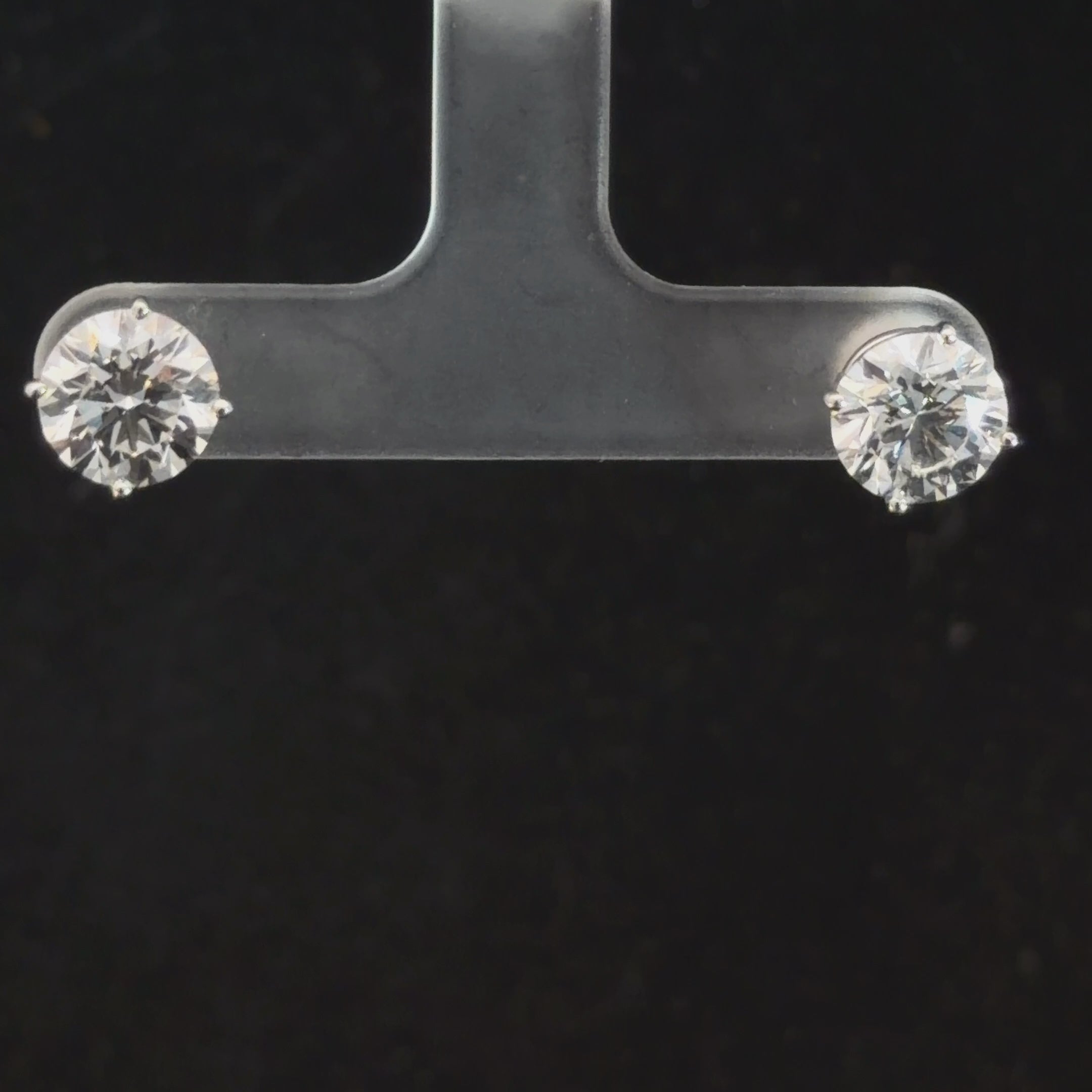 4CTW Round Lab Diamond Studs